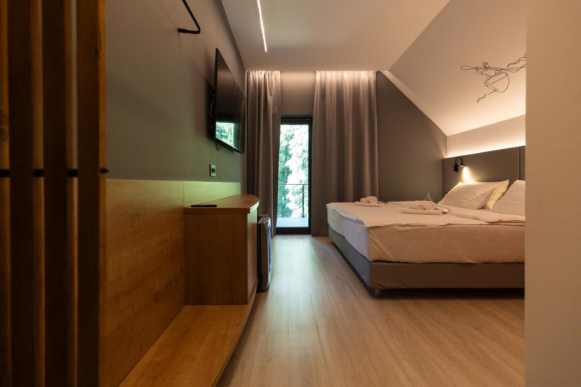 Adventure Lake Resort - Simared Baia Mare Eksteriør bilde